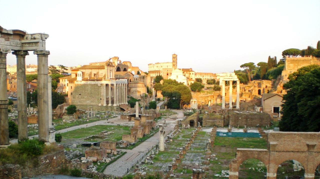 Roma Center Fori Imperiali Raffy'S Charming Suite Exterior photo